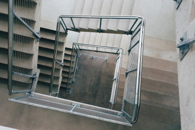 Entrauchung durch Rauchschutzdruckanlage im Treppenhaus