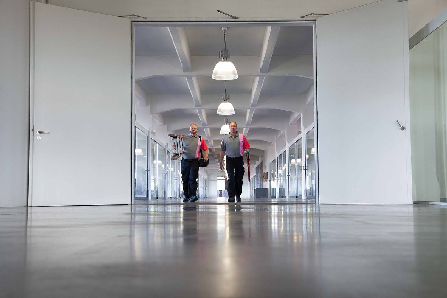 Rauchschutzabschluss- Brandschutzabschluss-CWS Fire Safety unterstützt