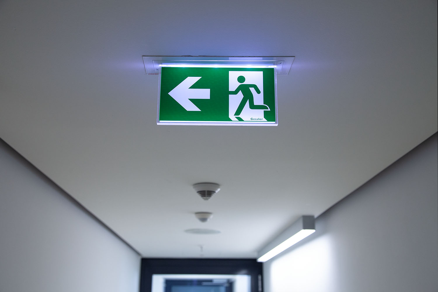 Wie breit muss ein Fluchtweg sein-CWS Fire Safety gibt die Antwort
