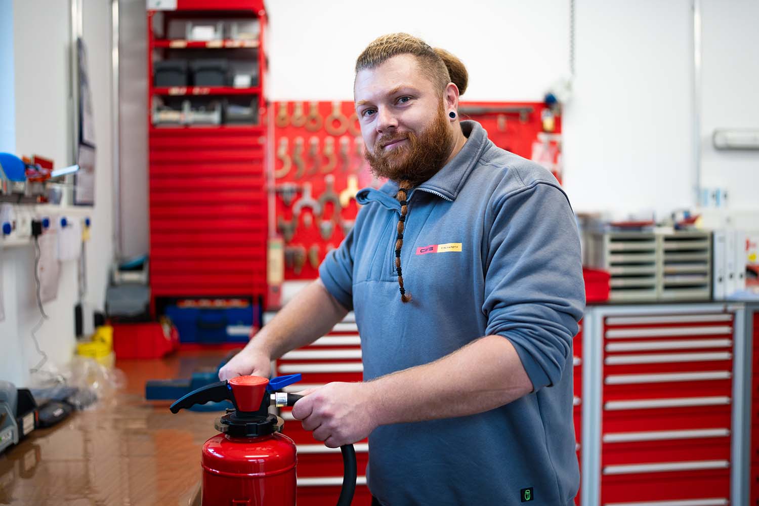Wir unterstützen beim Wechsel von fluorhaltigen Feuerlöschern zu Alternativen